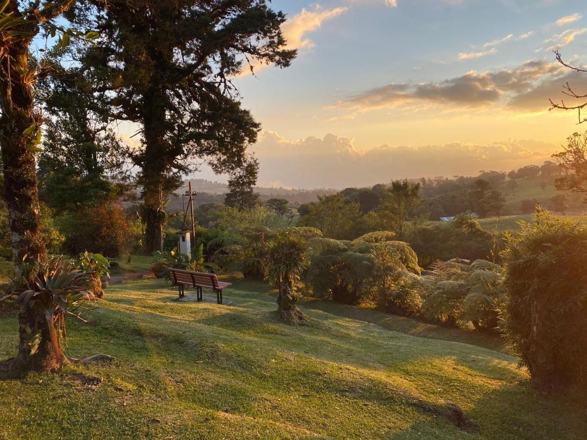 Villa Calas Vara Blanca  ภายนอก รูปภาพ