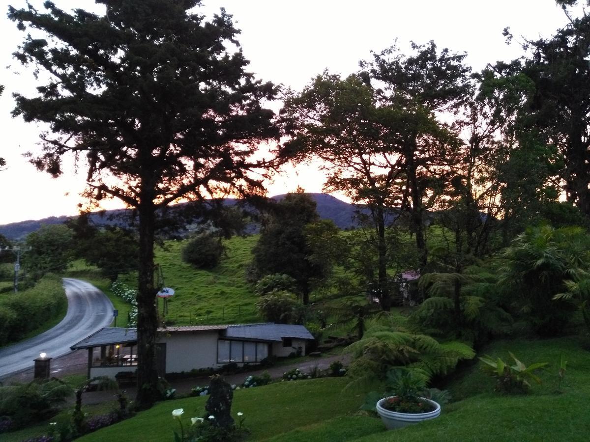 Villa Calas Vara Blanca  ภายนอก รูปภาพ